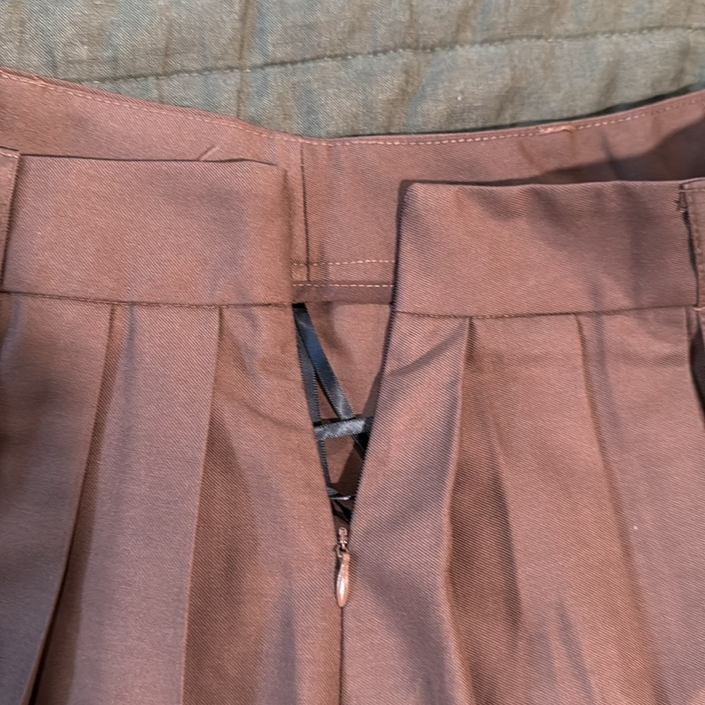 Women’s Pleated Split Maxi Skirt. - Picture 3 of 7
